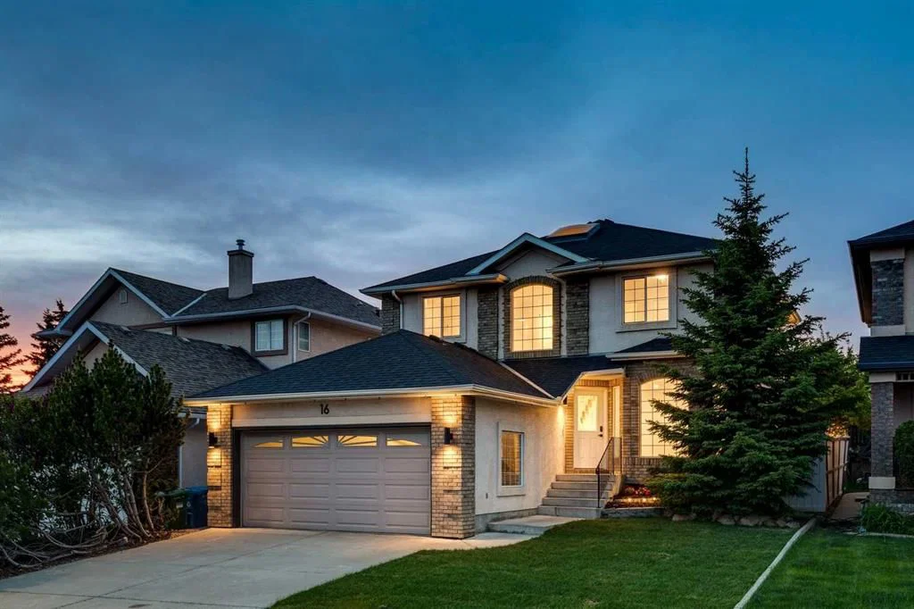 16 Simcrest Point SW, Calgary — photo 2 of 50
