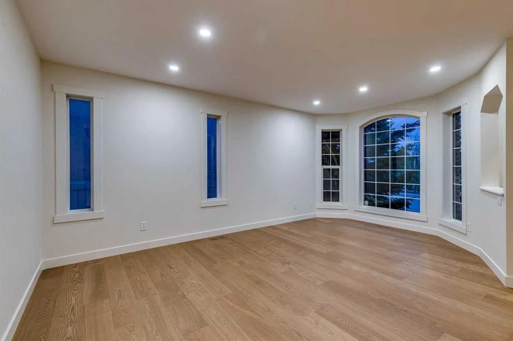 16 Simcrest Point SW, Calgary — photo 4 of 50