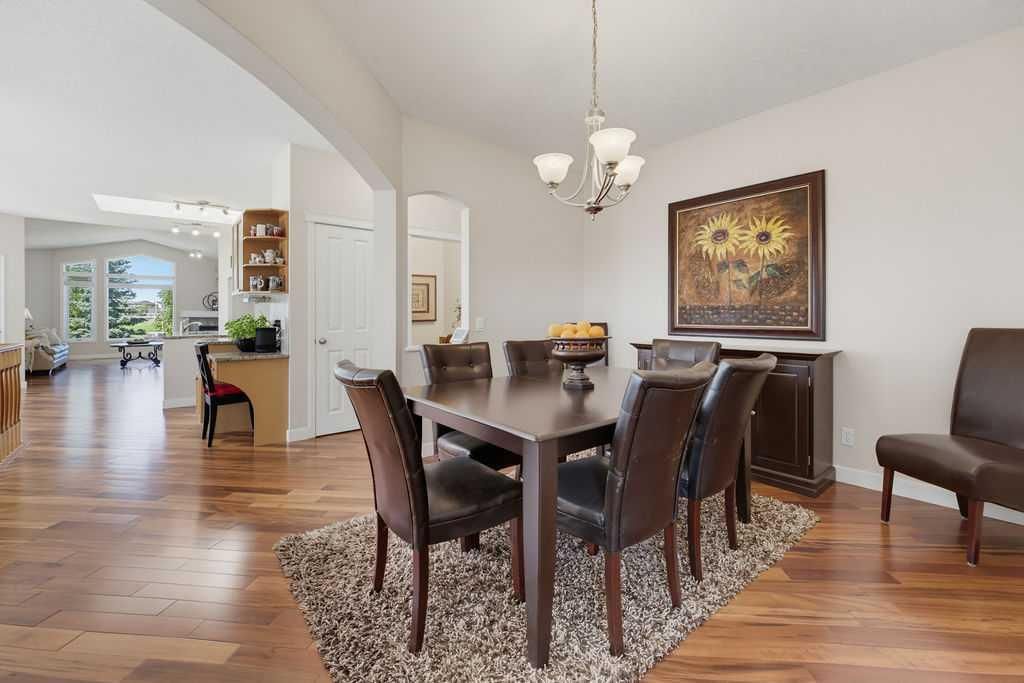 111 Invermere Close, Chestermere — photo 5 of 50