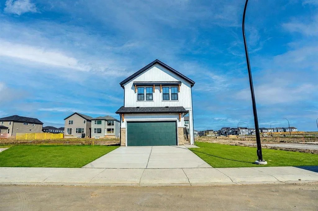 68 Sugarsnap Green SE, Calgary — photo 2 of 36