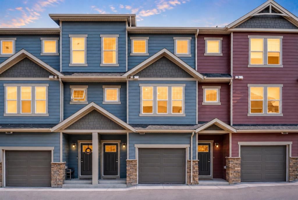 246 Cranbrook Square SE, Calgary — photo 2 of 40