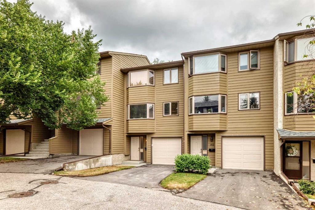 164 Glamis Terrace SW, Calgary — main listing photo