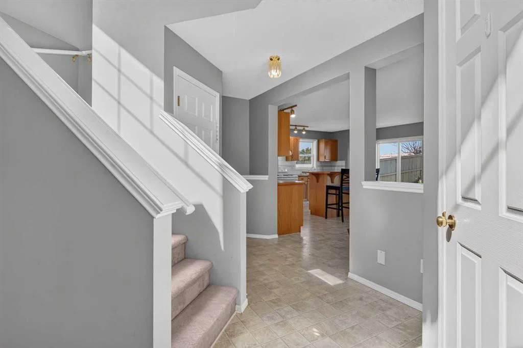 234 Chapalina Place SE, Calgary — photo 4 of 28