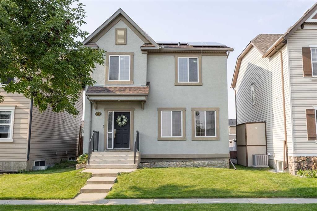 4446 Elgin Avenue SE, Calgary — main listing photo