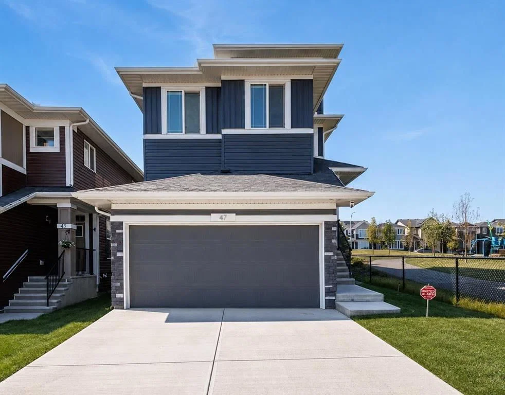 47 Amblefield Grove NW, Calgary — photo 3 of 25