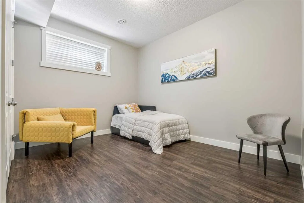 30 Ascot Crescent SW, Calgary — photo 3 of 50