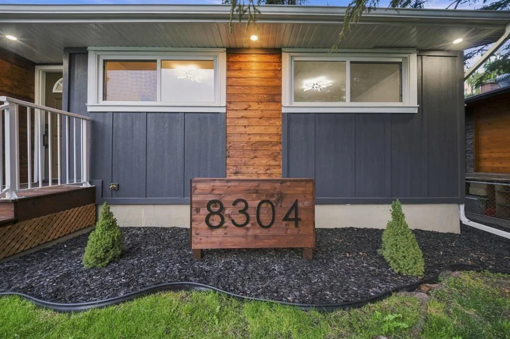 8304 11 Street SW, Calgary — photo 3 of 43