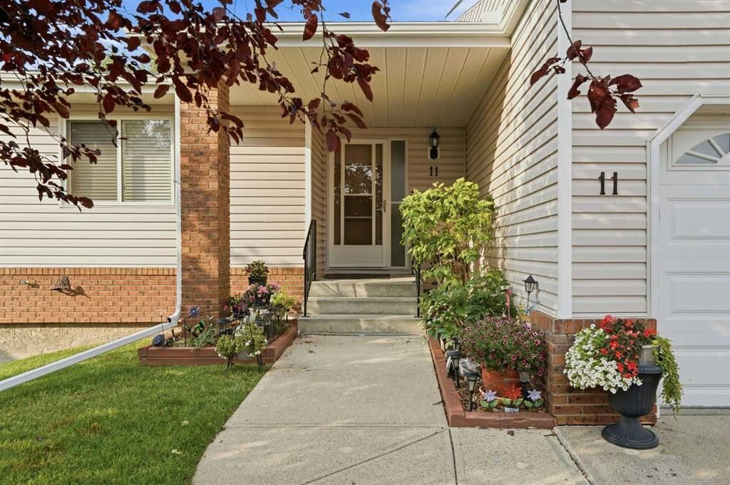 11 Macewan Park Heights NW, Calgary — photo 2 of 40