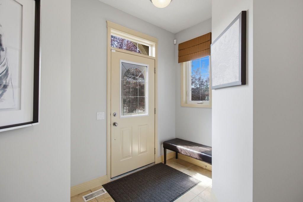 126 Evercreek Bluffs Road SW, Calgary — photo 3 of 50