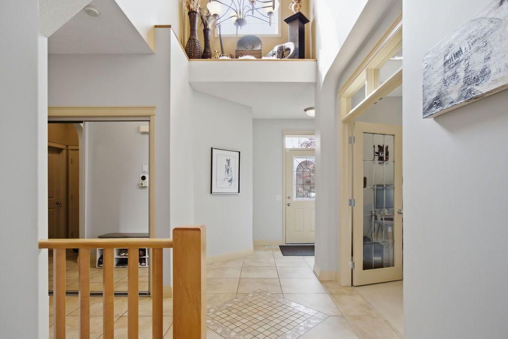 126 Evercreek Bluffs Road SW, Calgary — photo 4 of 50