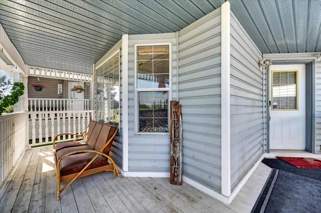 95 Hidden Point NW, Calgary — photo 4 of 45