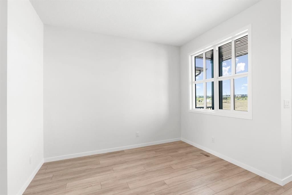 19710 40 Street SE, Calgary — photo 4 of 50