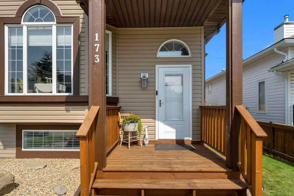 173 Harvest Rose Circle NE, Calgary — photo 3 of 50