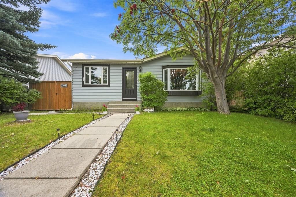 55 Macewan Park Way NW, Calgary — main listing photo
