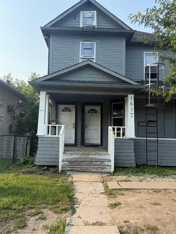 1617 12 Avenue SW, Calgary — photo 2 of 5