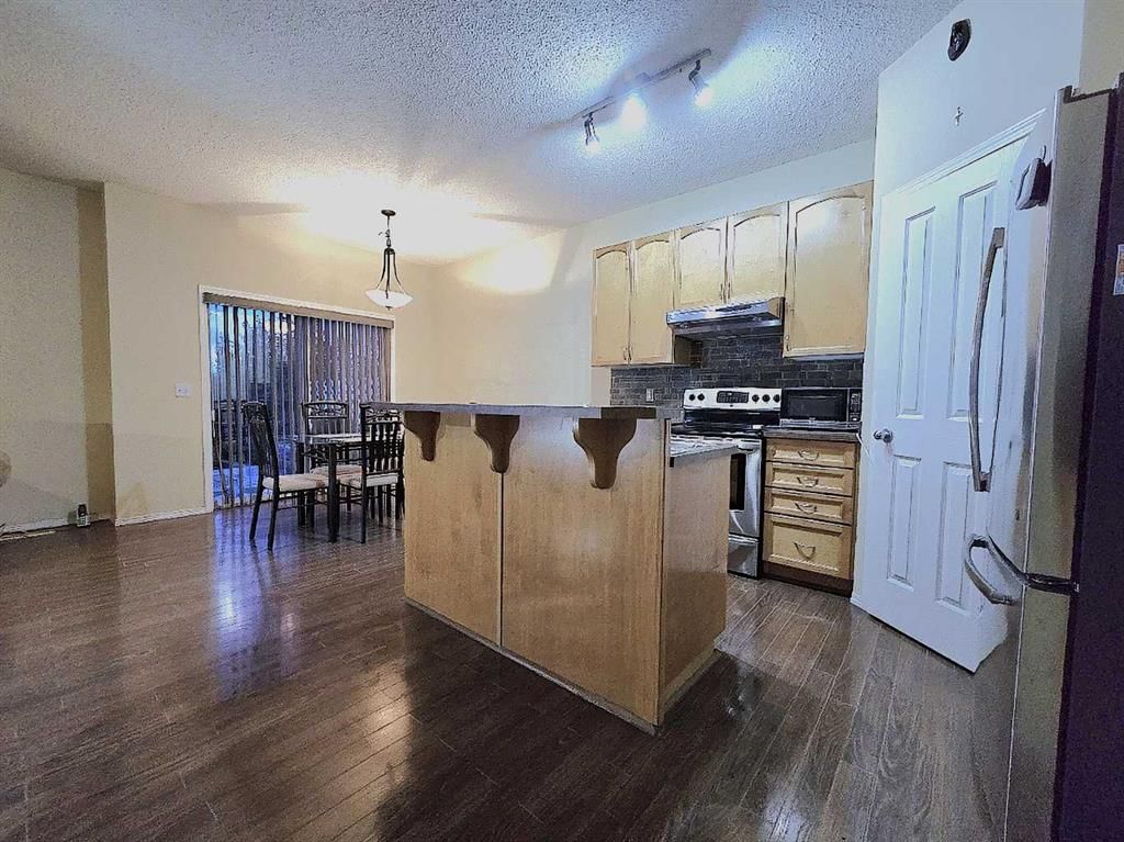 13 Tuscany Ridge Mews NW, Calgary — photo 4 of 38