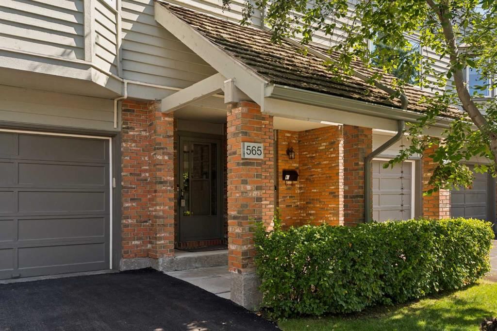 565 Point Mckay Grove NW, Calgary — main listing photo