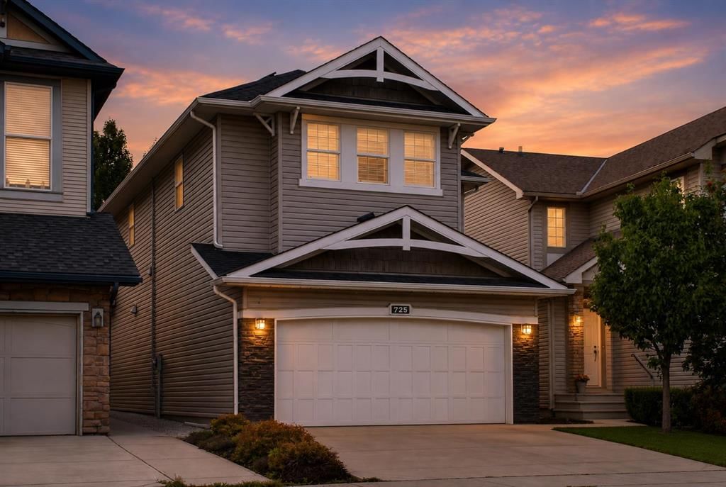 725 NEW BRIGHTON Drive SE, Calgary — photo 5 of 41