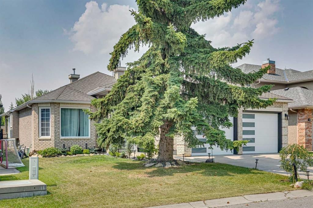 6991 Christie Briar Manor SW, Calgary — main listing photo