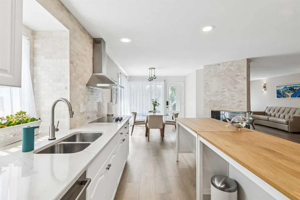 6991 Christie Briar Manor SW, Calgary — photo 4 of 50