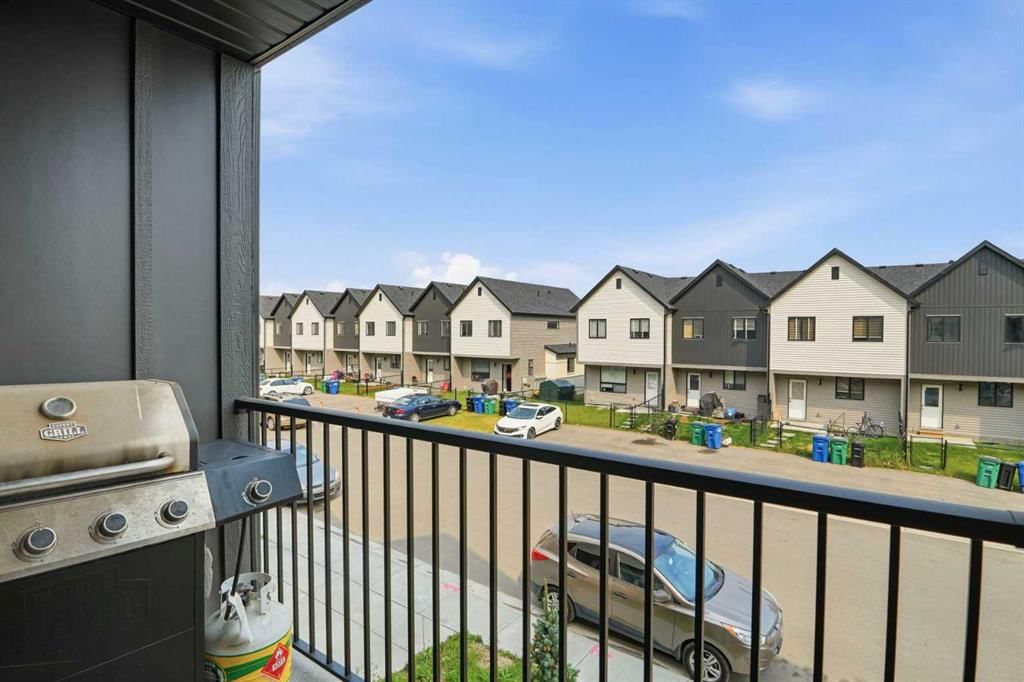 105 South Point Manor SW, Airdrie — photo 5 of 28