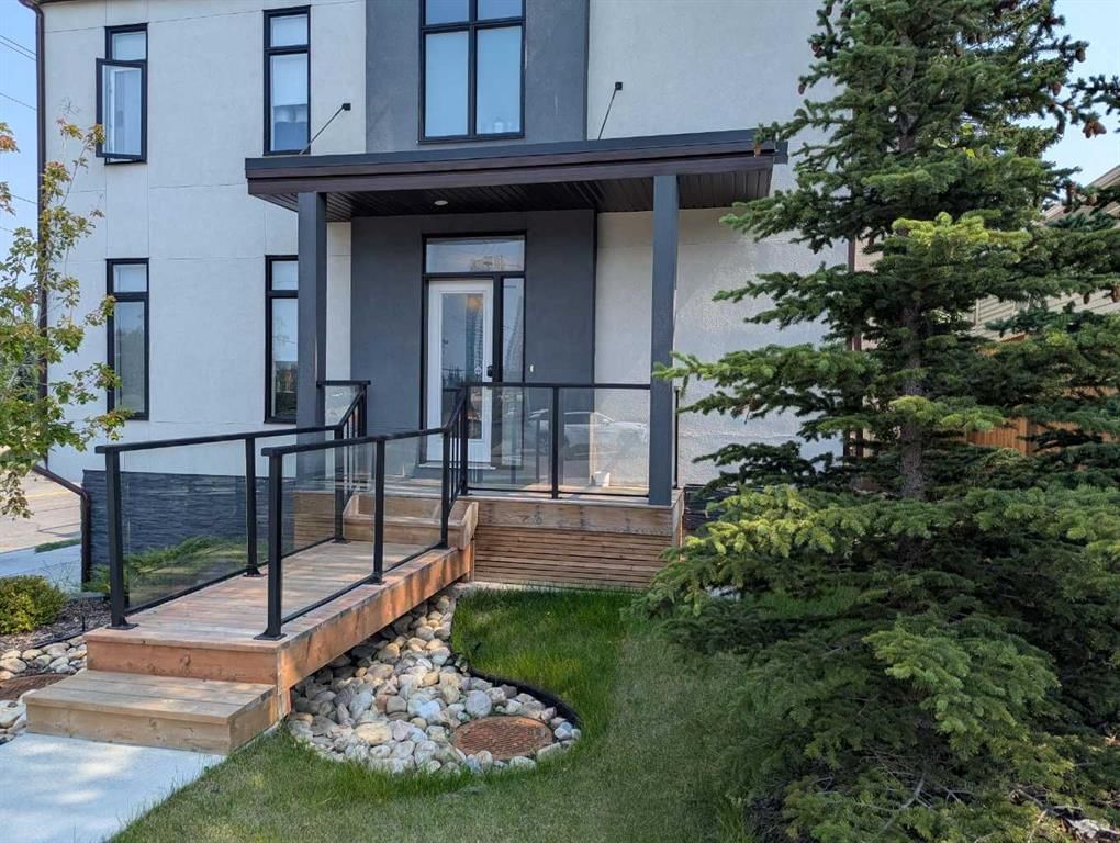 2857 12 Avenue SW, Calgary — photo 4 of 25
