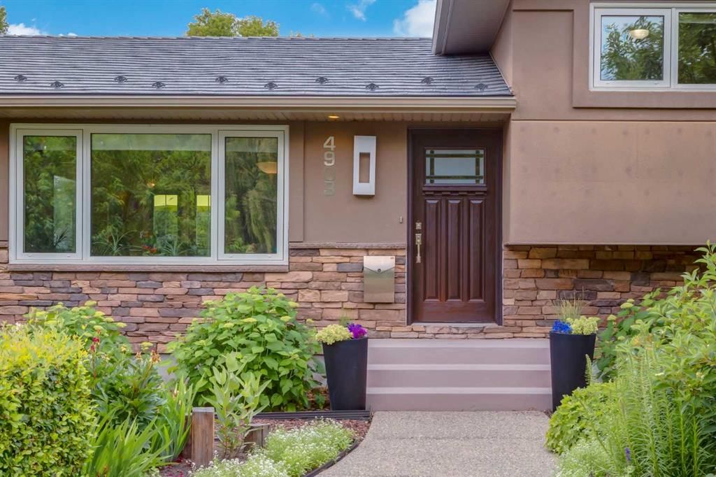 4903 Carney Road NW, Calgary — photo 3 of 45