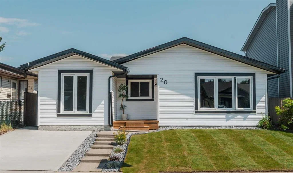20 Castlegrove Way NE, Calgary — main listing photo