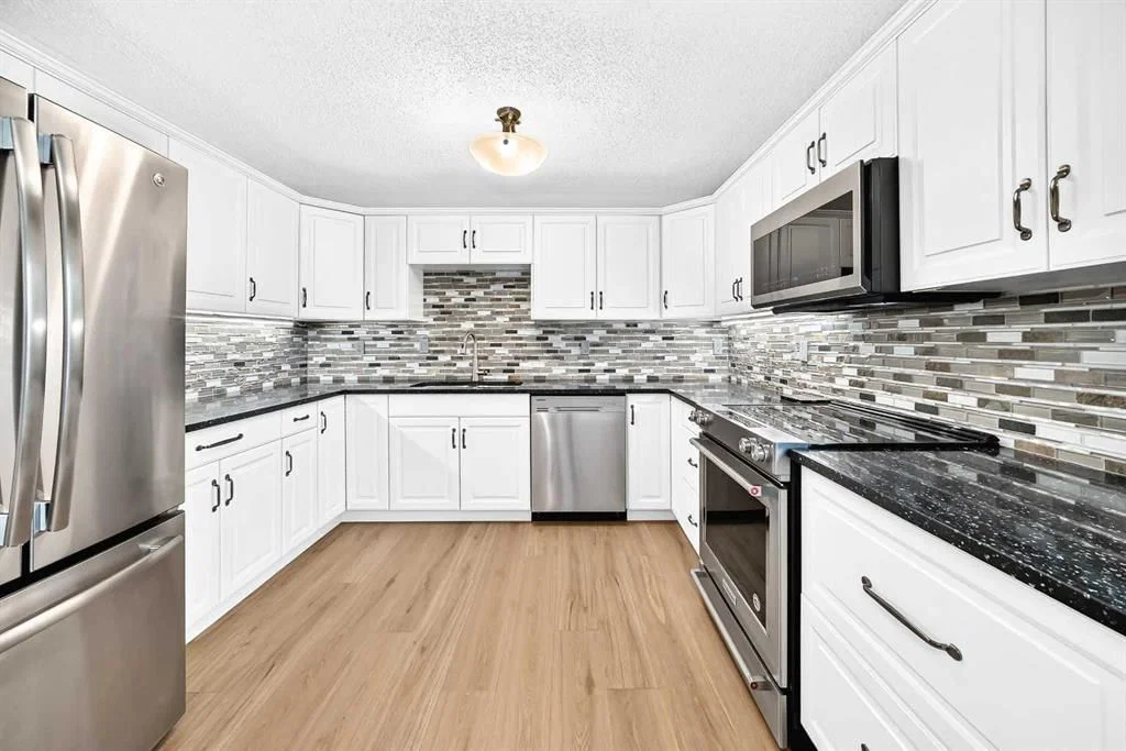 8 Hawkfield Crescent NW, Calgary — main listing photo
