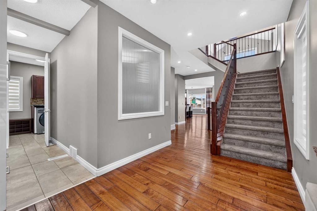 148 Evansborough Way NW, Calgary — photo 4 of 50