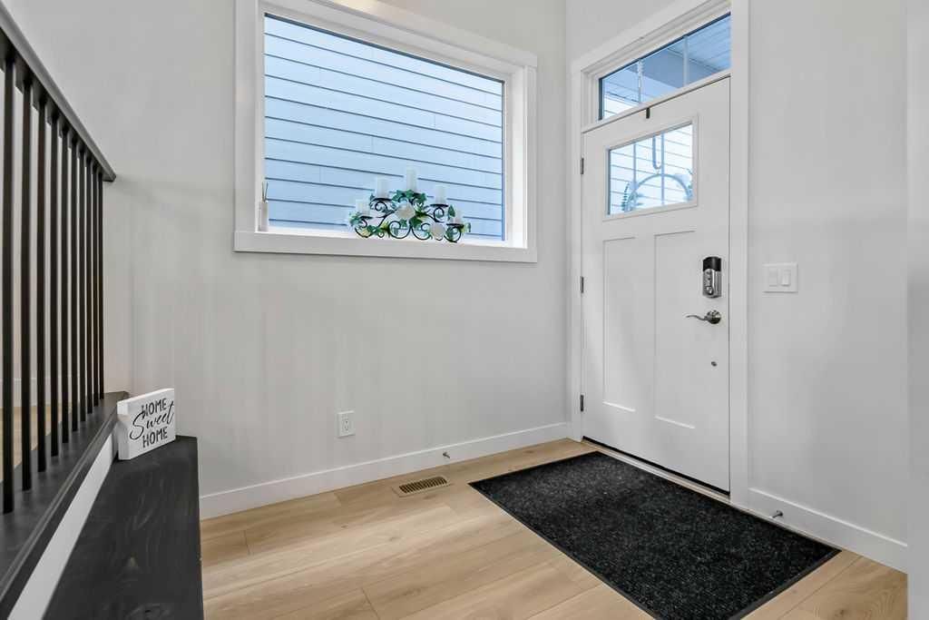 100 Cranbrook Gardens SE, Calgary — photo 2 of 46