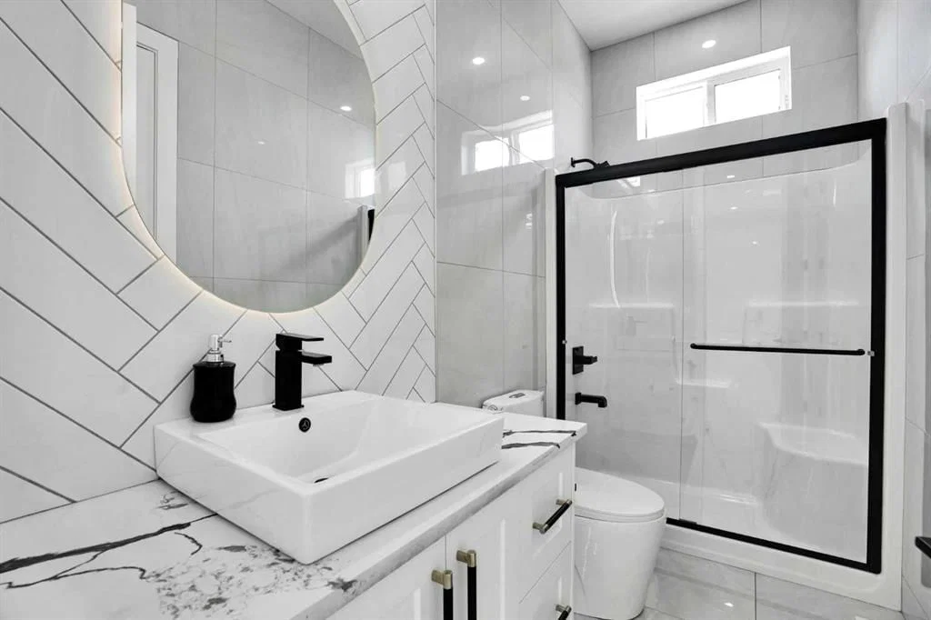 4508 87 Avenue NE, Calgary — photo 5 of 50