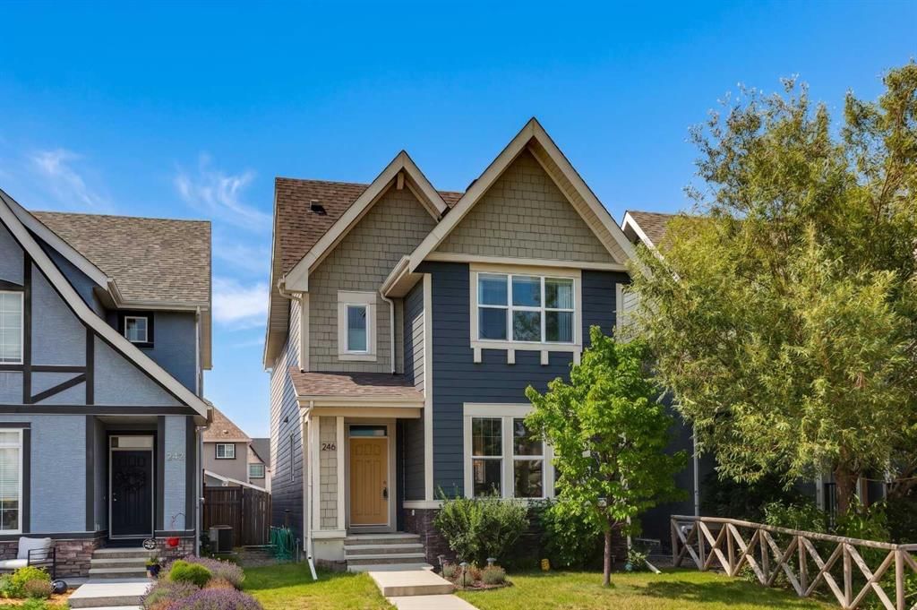 246 Mahogany Heights SE, Calgary — main listing photo