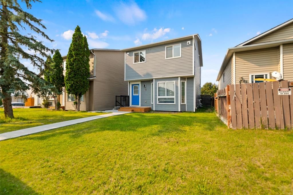 71 Martindale Court NE, Calgary — photo 2 of 36