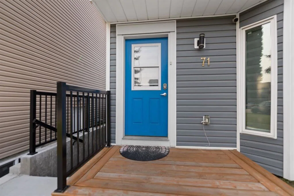 71 Martindale Court NE, Calgary — photo 4 of 36