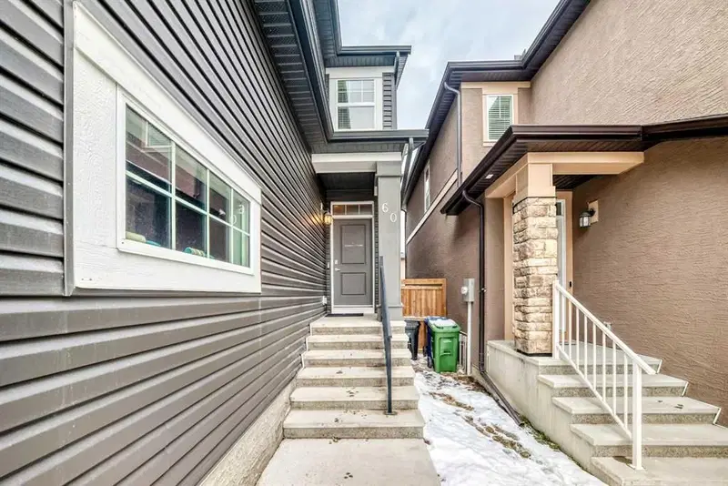 60 Evansborough Road NW, Calgary — photo 2 of 47