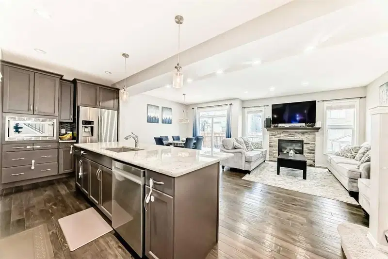60 Evansborough Road NW, Calgary — photo 5 of 47