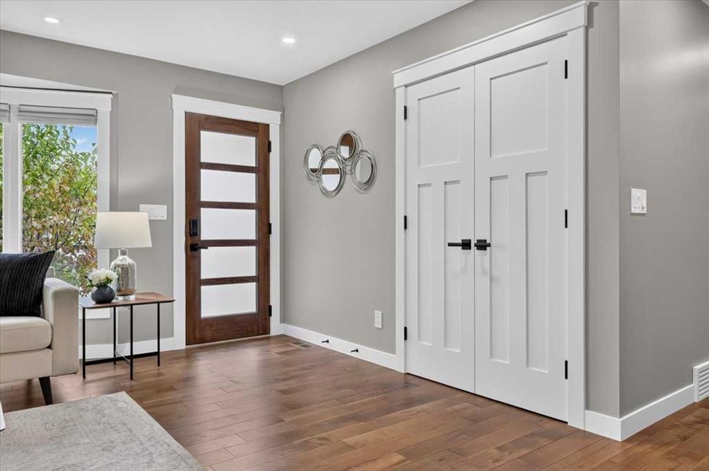 4111 19 Avenue SW, Calgary — photo 2 of 50