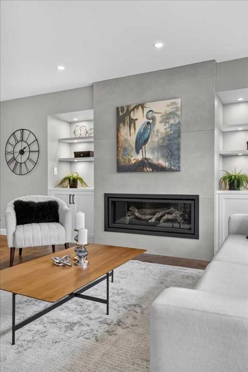 4111 19 Avenue SW, Calgary — photo 4 of 50