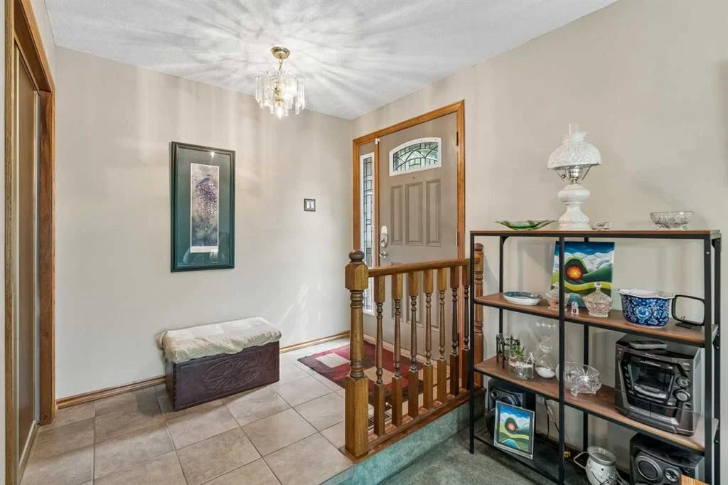 44 Mckinley Rise SE, Calgary — photo 4 of 47