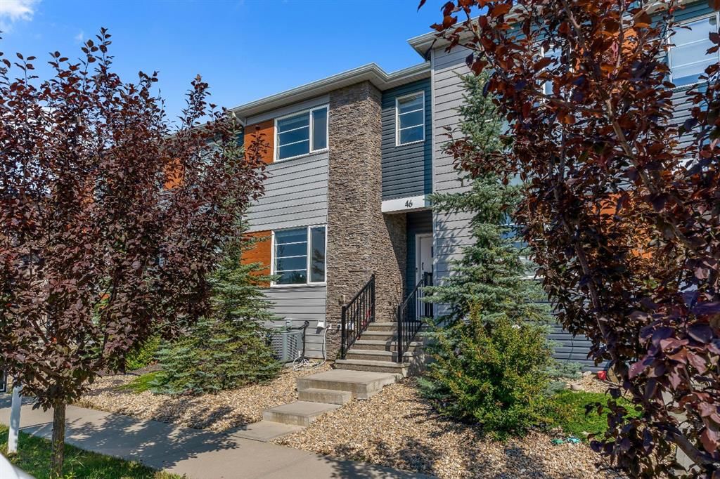 46 Midtown Boulevard SW, Airdrie — photo 2 of 48