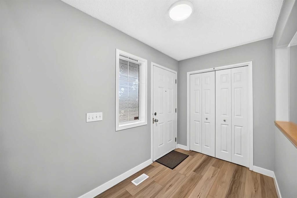 94 Panamount Rise NW, Calgary — photo 2 of 46