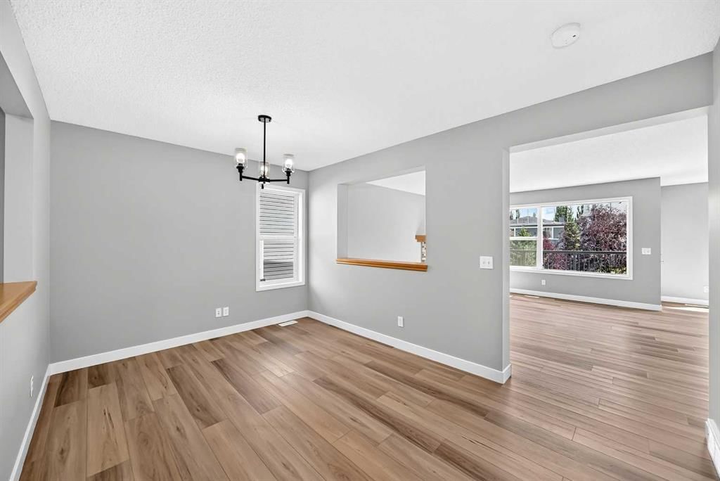 94 Panamount Rise NW, Calgary — photo 5 of 46