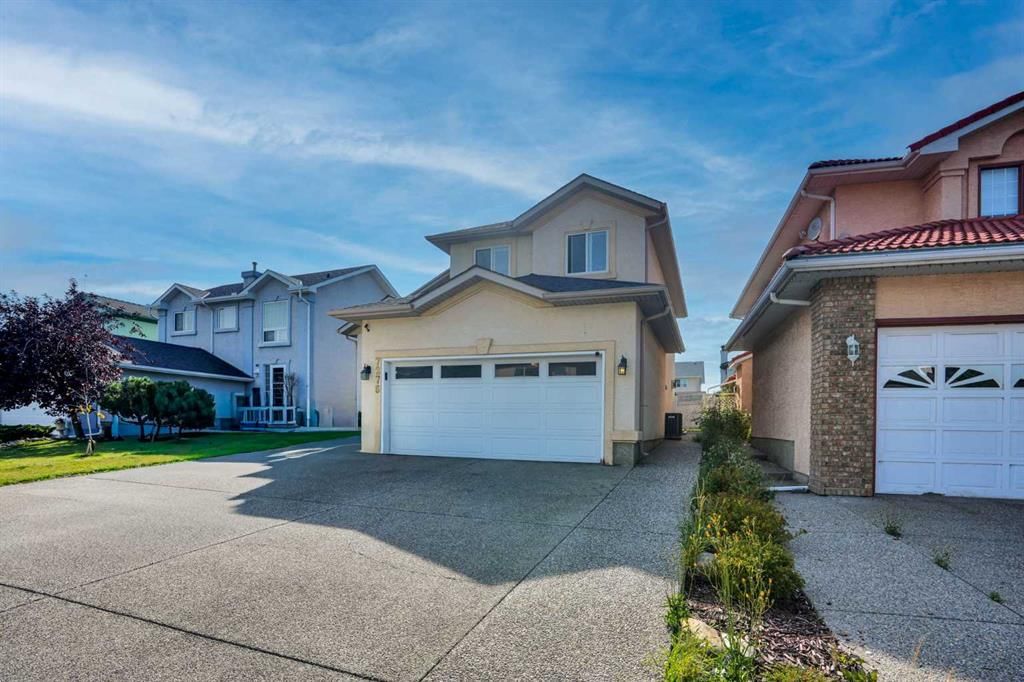 7276 California Boulevard NE, Calgary — photo 3 of 48