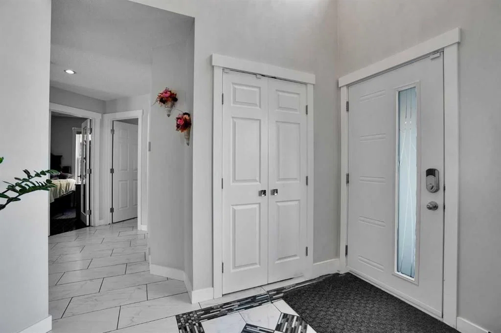 7276 California Boulevard NE, Calgary — photo 5 of 48
