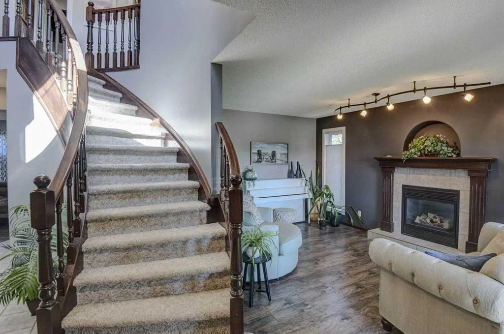 310 Springs Place SE, Airdrie — photo 2 of 22