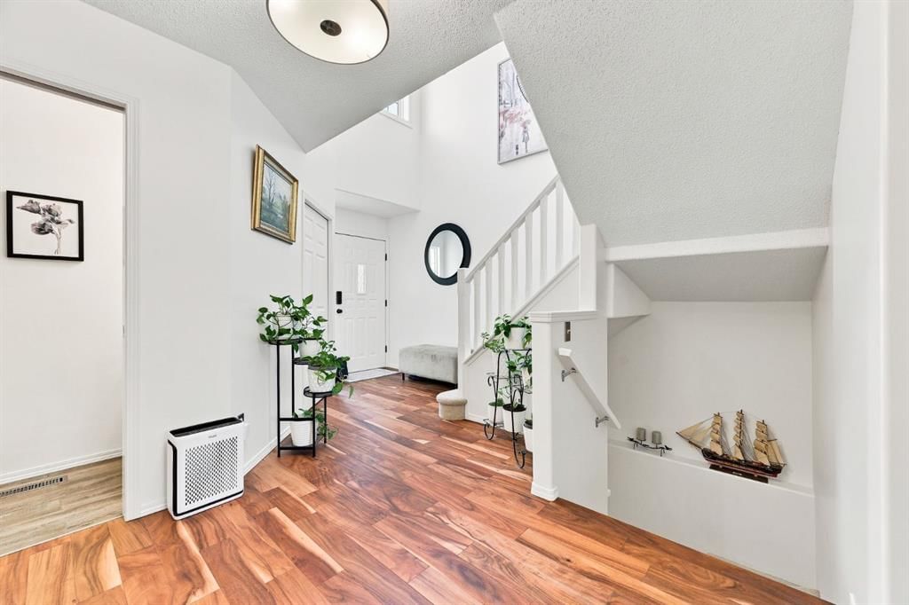 39, 10 Tuscany Valley View NW, Calgary — photo 4 of 41