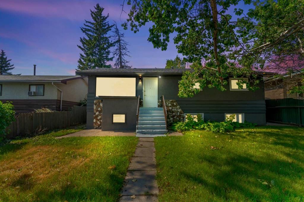 1527 52 Street SE, Calgary — main listing photo