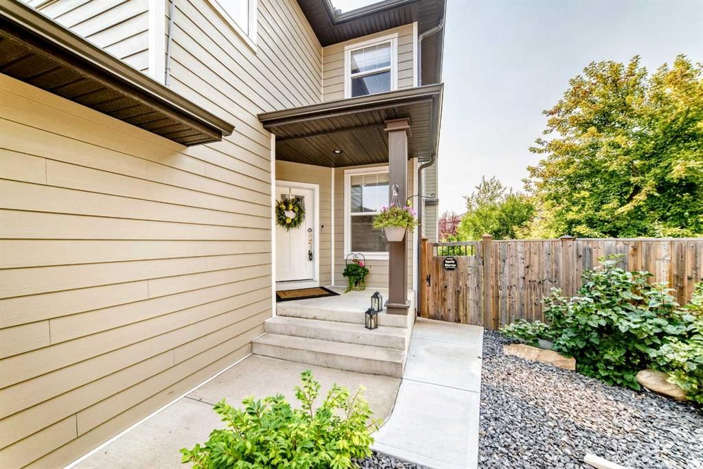 23 Everoak Bay SW, Calgary — photo 2 of 50