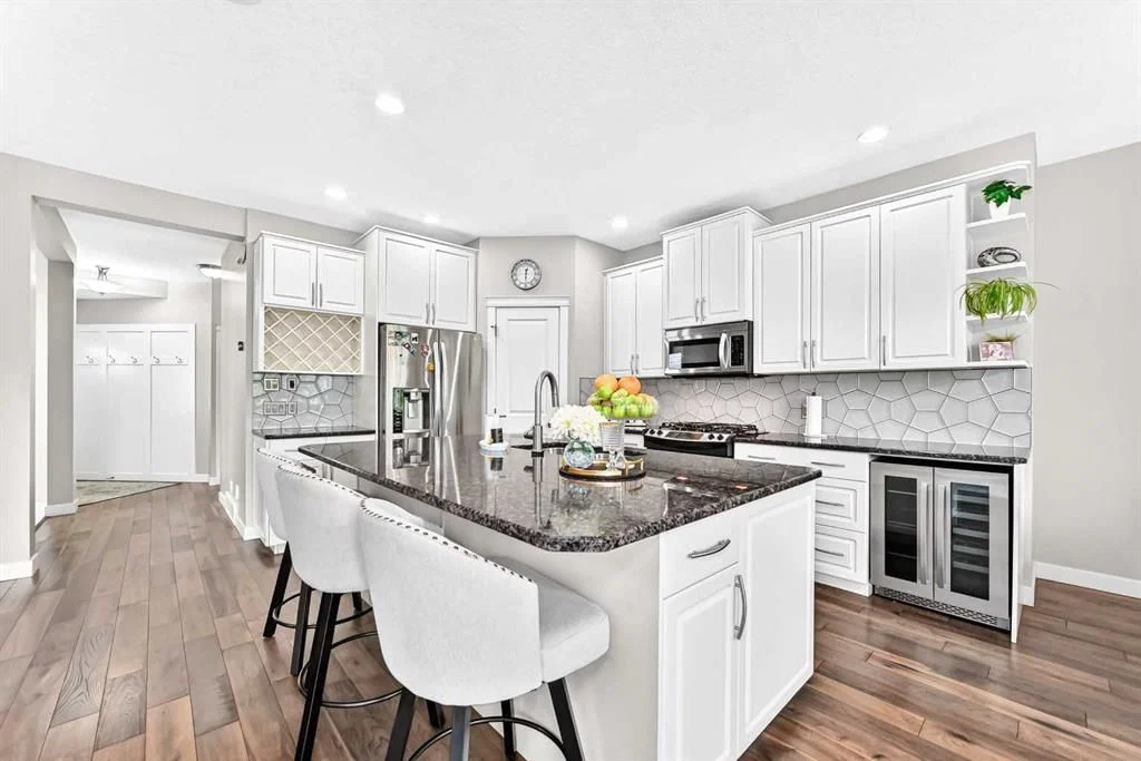 23 Everoak Bay SW, Calgary — photo 4 of 50